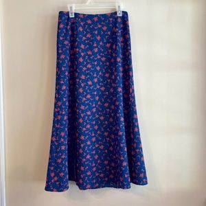 Navy with Red Floral Design Midi Skirt Side Slit Women’s Size XX Small